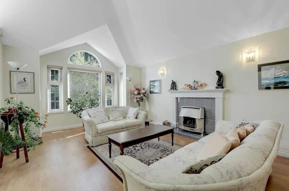 9433 164 STREET, Surrey, BC — Residential for Sale - Photo 2