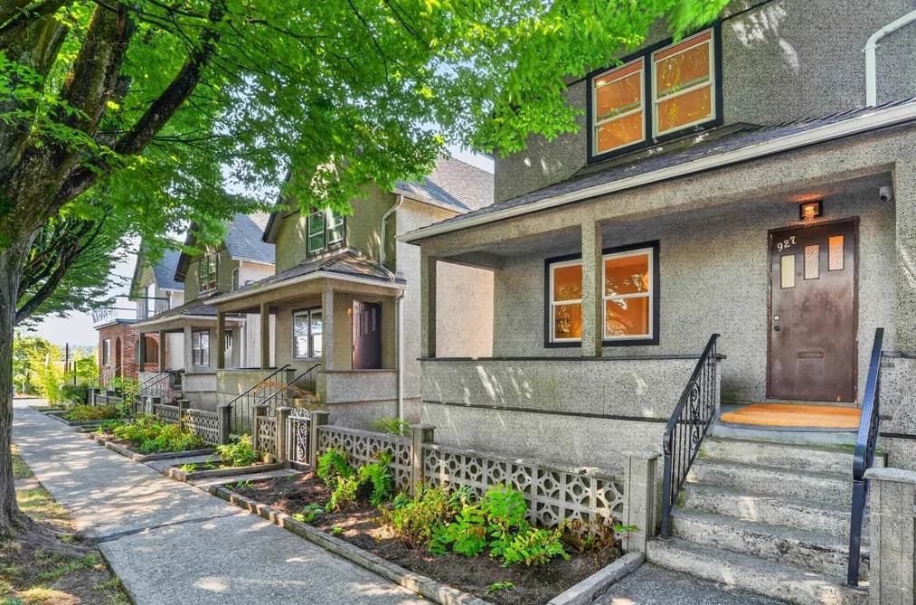 945-927 PRINCESS AVENUE, Vancouver, BC — Residential Income for Sale - Main Photo