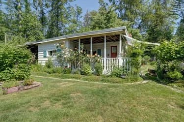 House for sale at 947 North Road Gibsons British Columbia - MLS: R3094708