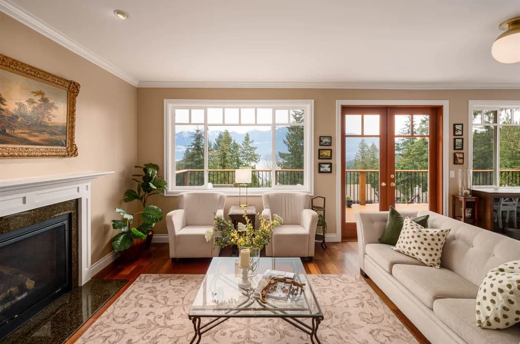 947 VILLAGE DRIVE, Bowen Island, BC — Residential for Sale - Photo 2