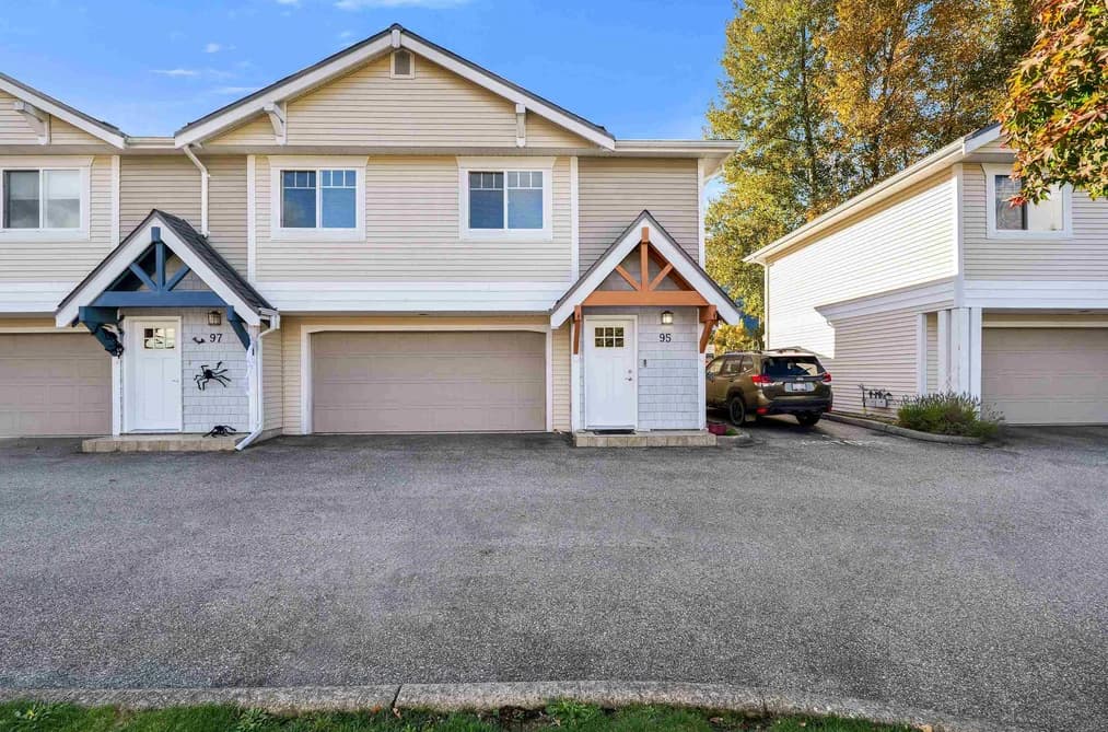 95 1821 WILLOW CRESCENT, Squamish, BC — Residential for Sale - Main Photo