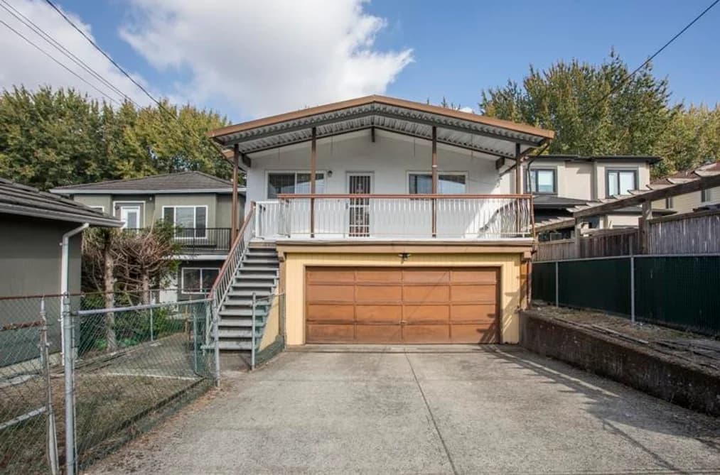 950 E 38TH AVENUE, Vancouver, BC — Residential for Sale - Photo 2