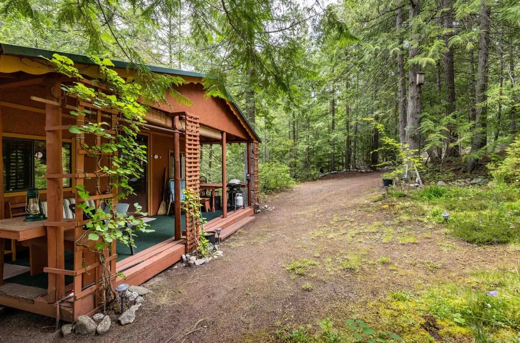9540 PEMBERTON PORTAGE ROAD, Pemberton, BC — Residential for Sale - Photo 2