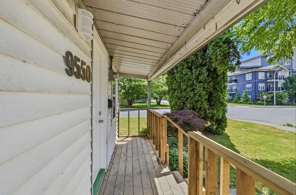 9550 VICTOR STREET, Chilliwack, BC — Residential for Sale - Photo 2