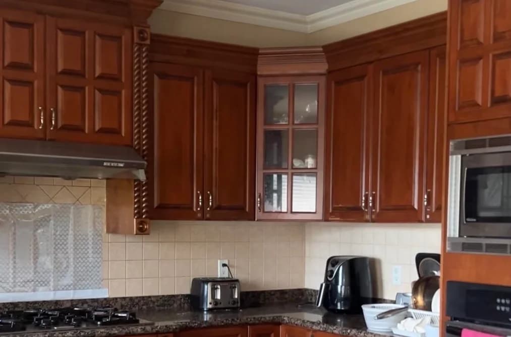 9560 SILLS AVENUE, Richmond, BC — Residential for Sale - Photo 2