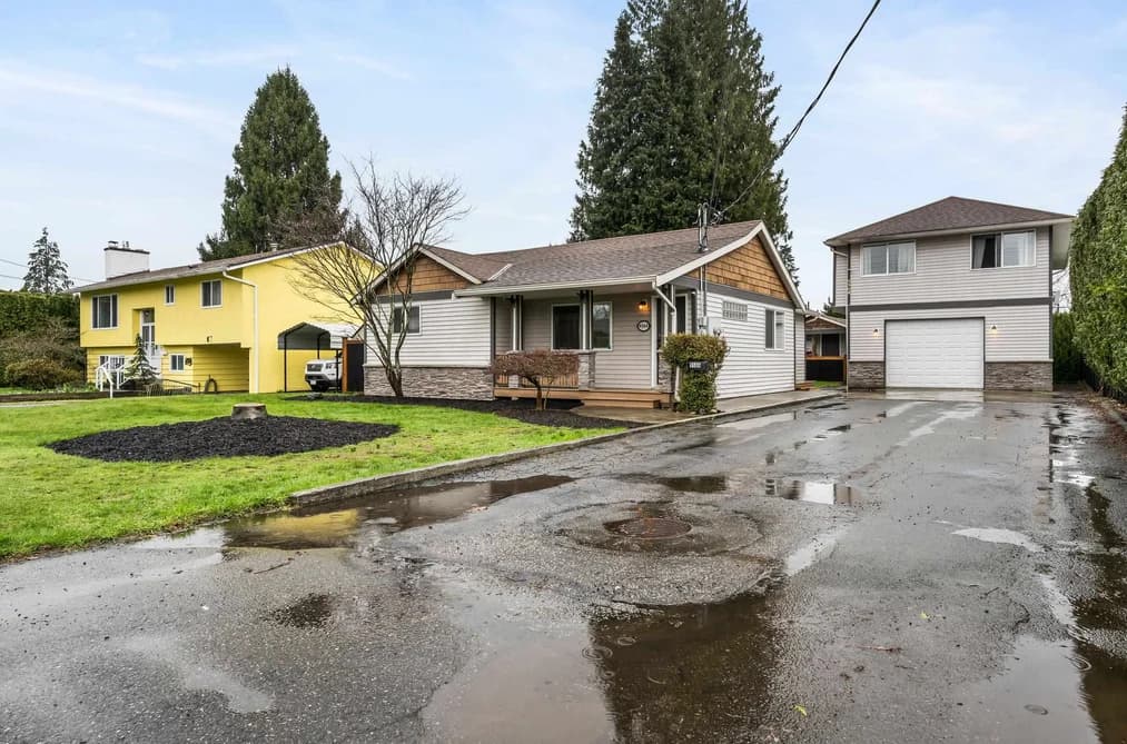 9566 COOTE STREET, Chilliwack, BC — Residential for Sale - Photo 2