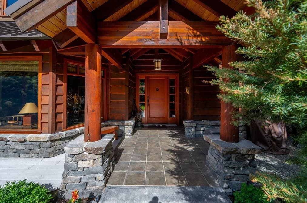 9583 EMERALD DRIVE, Whistler, BC — Residential for Sale - Photo 2