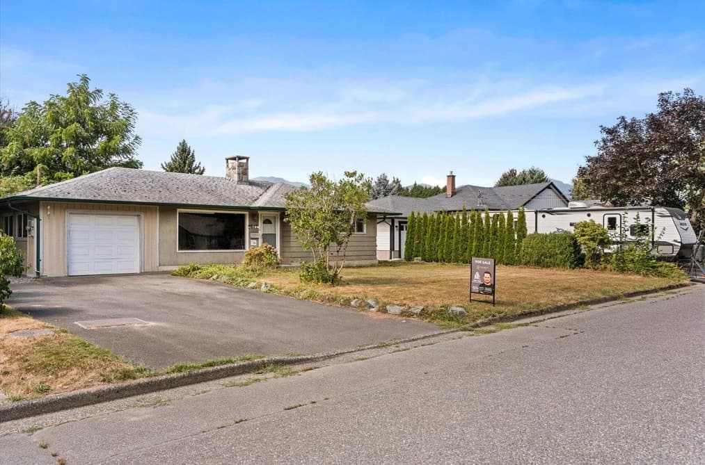 9647 WINDSOR STREET, Chilliwack, BC — Residential for Sale - Photo 2