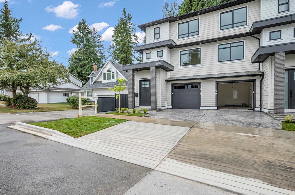 9657 161A STREET, Surrey, BC — Residential for Sale - Photo 2