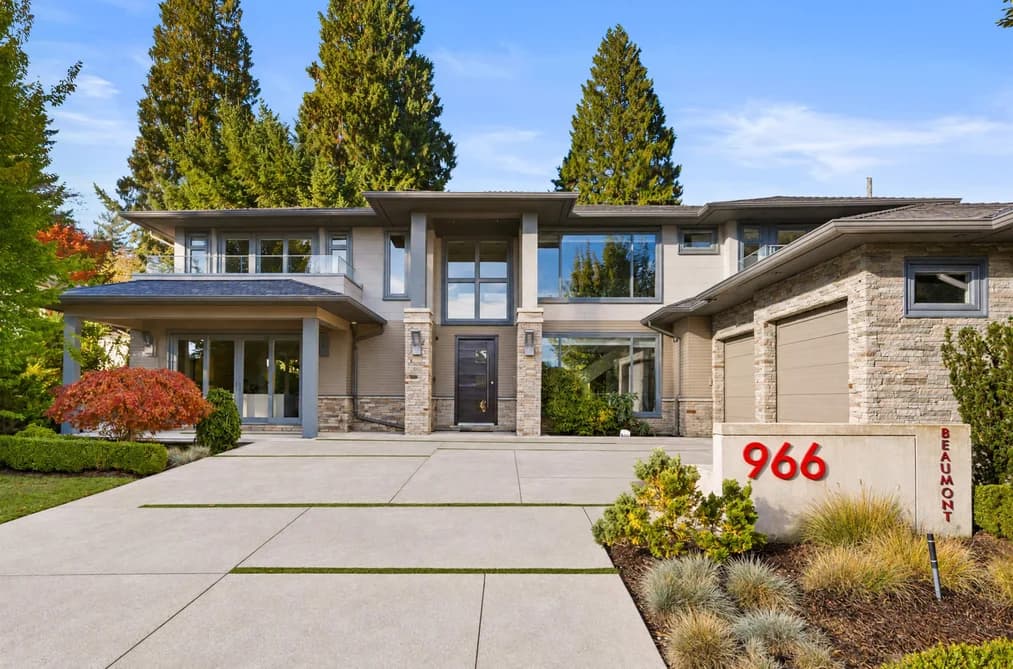 966 BEAUMONT DRIVE, North Vancouver, BC — Residential for Sale - Main Photo