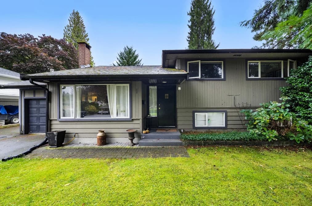 966 DUNDONALD DRIVE, Port Moody, BC — Residential for Sale - Photo 2