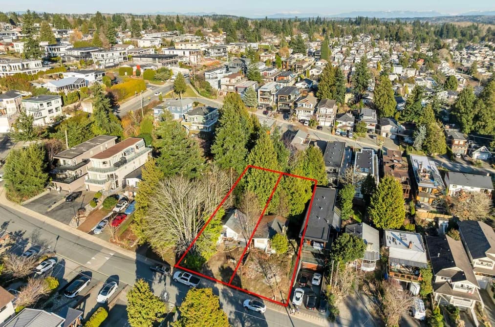 966 MAPLE STREET, White Rock, BC — Residential for Sale - Photo 2