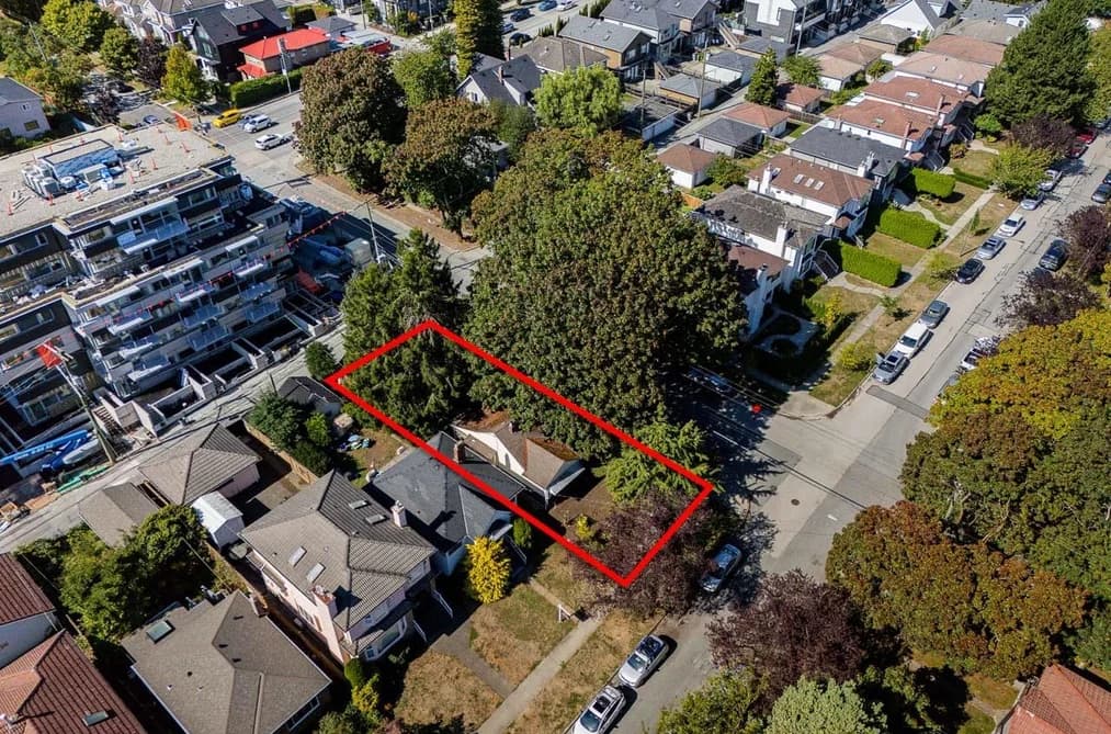 970 W 64TH AVENUE, Vancouver, BC — Residential for Sale - Photo 2