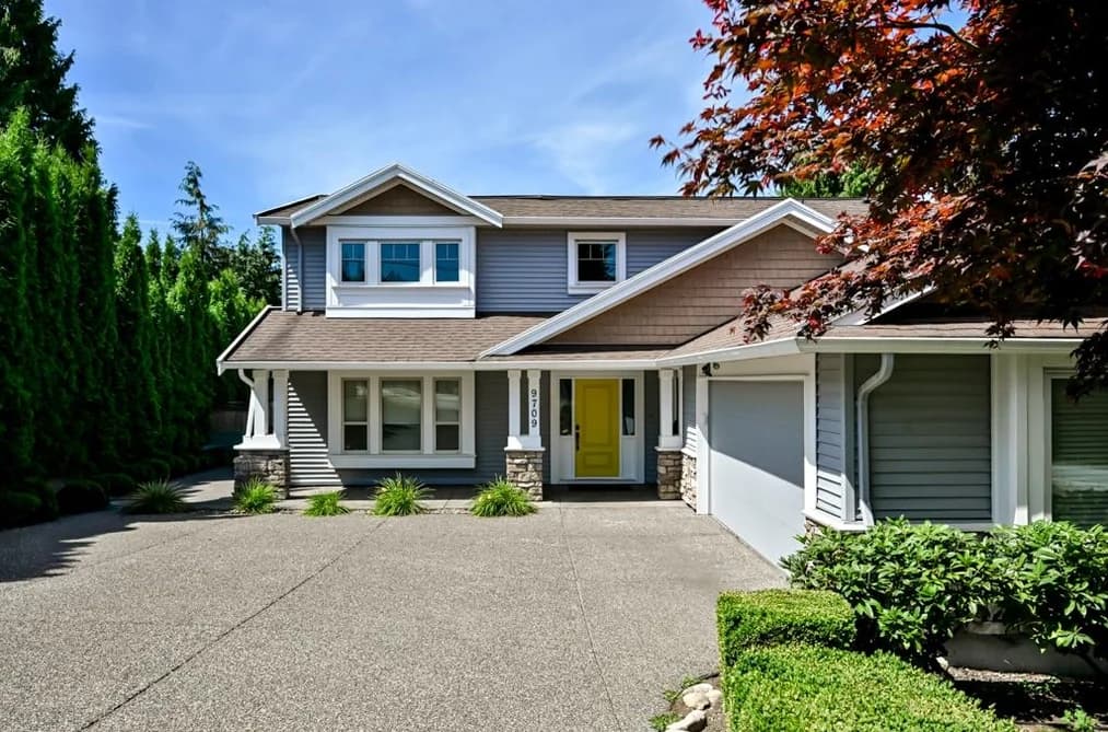 9709 CROWN CRESCENT, Surrey, BC — Residential for Sale - Photo 2