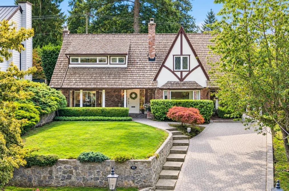 971 CANYON BOULEVARD, North Vancouver, BC — Residential for Sale - Main Photo