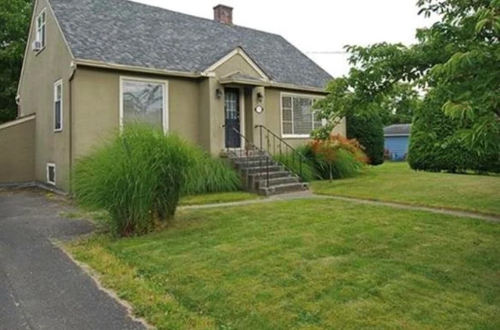 9754 OAK STREET, Chilliwack, BC — Residential for Sale - Photo 2