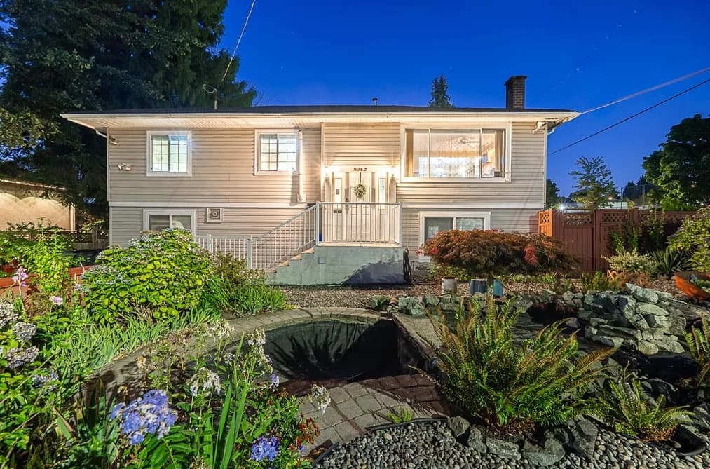 9762 116 STREET, Surrey, BC — Residential for Sale - Photo 2