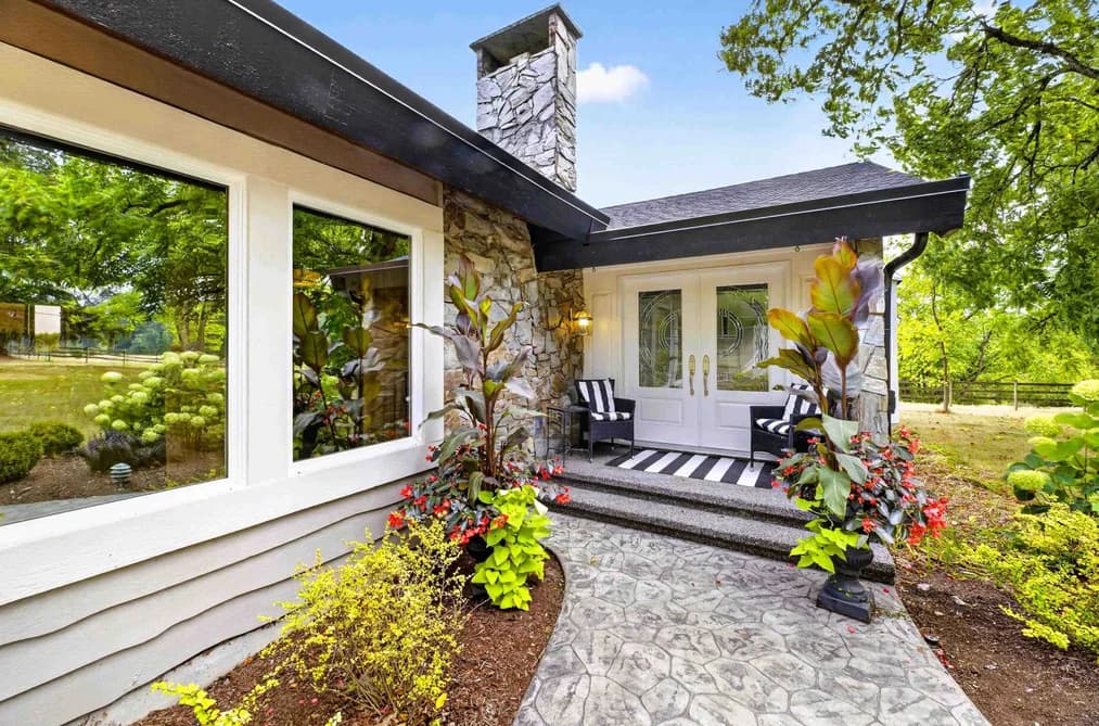 9837 MCKINNON CRESCENT, Langley, BC — Residential for Sale - Photo 2