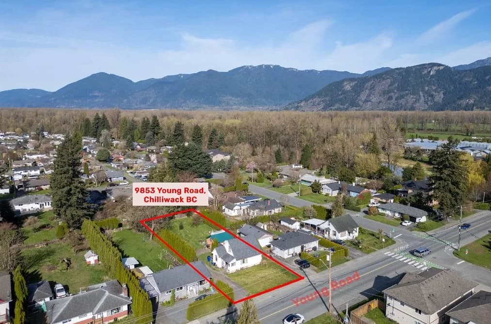9853 YOUNG ROAD, Chilliwack, BC — Residential for Sale - Main Photo