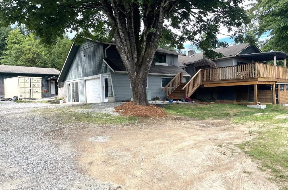 988 CEMETERY ROAD, Gibsons, BC — Residential for Sale - Photo 2