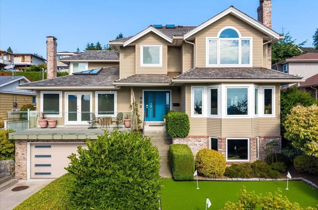 990 LEYLAND STREET, West Vancouver, BC — Residential for Sale - Photo 2