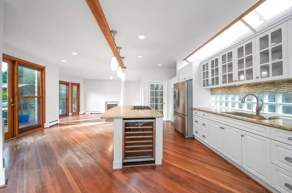 992 3RD STREET, West Vancouver, BC — Residential for Sale - Photo 2