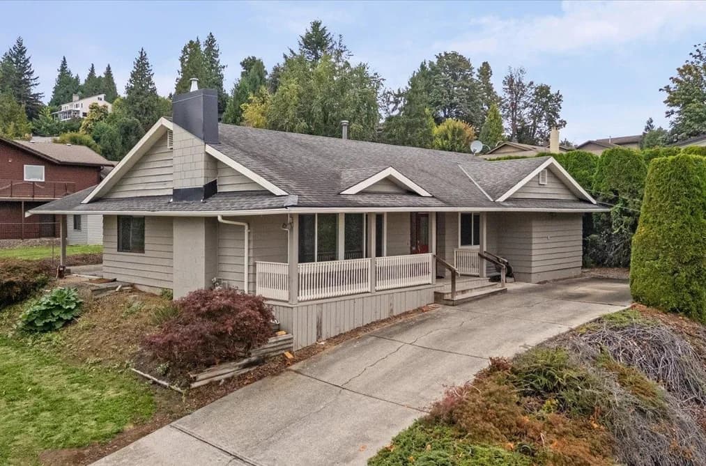 9951 HILLCREST DRIVE, Chilliwack, BC — Residential for Sale - Main Photo