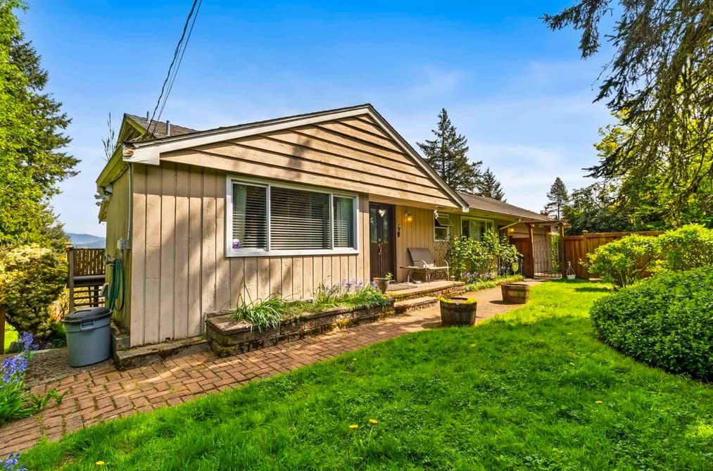 998 FAIRWAY DRIVE, North Vancouver, BC — Residential for Sale - Photo 2