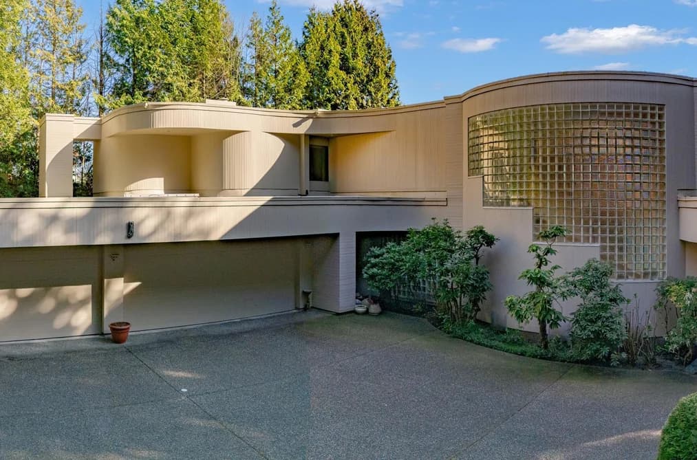 999 King Georges Way, West Vancouver, BC - MLS: R3179895 - Photo 2 999 King Georges Way, West Vancouver, BC - MLS: R3179895 - Photo 2