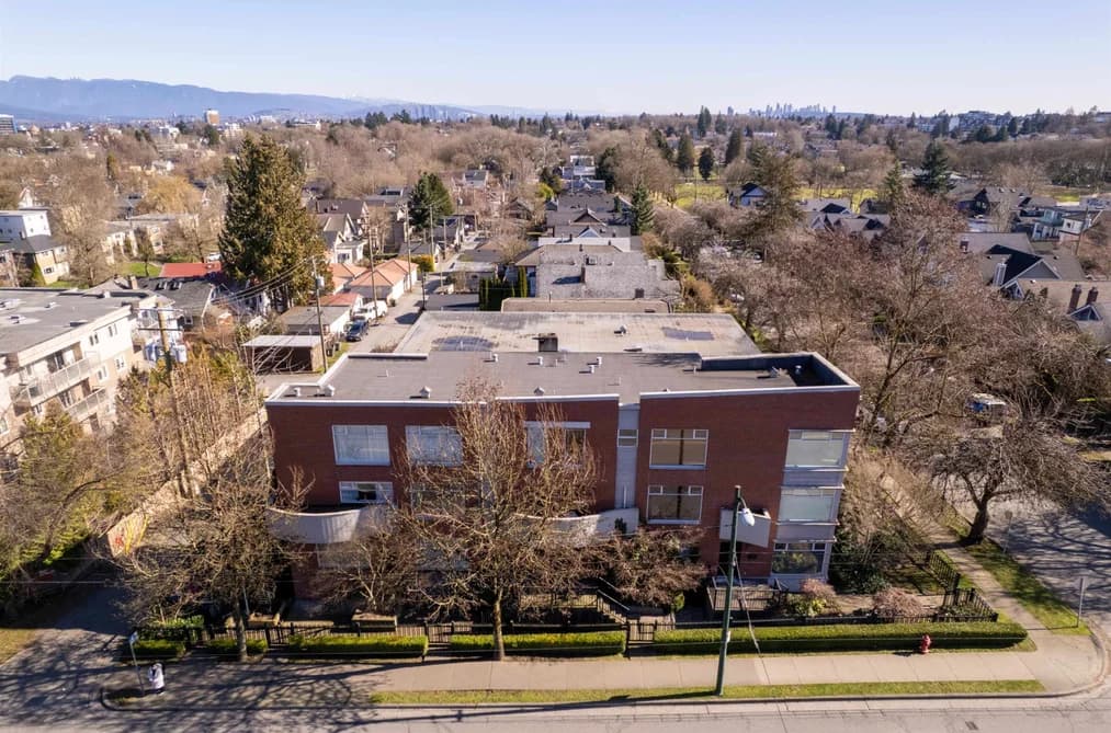 999 W 20TH AVENUE, Vancouver, BC — Residential for Sale - Main Photo