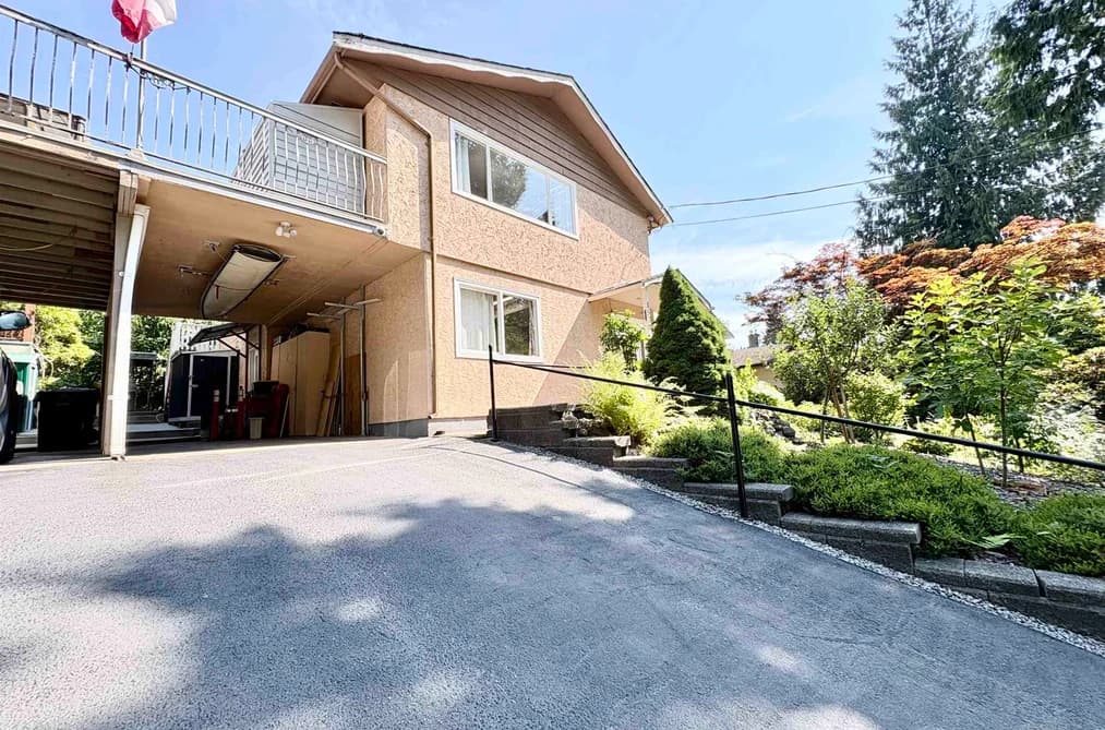 A 1570 SHAUGHNESSY STREET, Port Coquitlam, BC — Residential for Sale - Main Photo