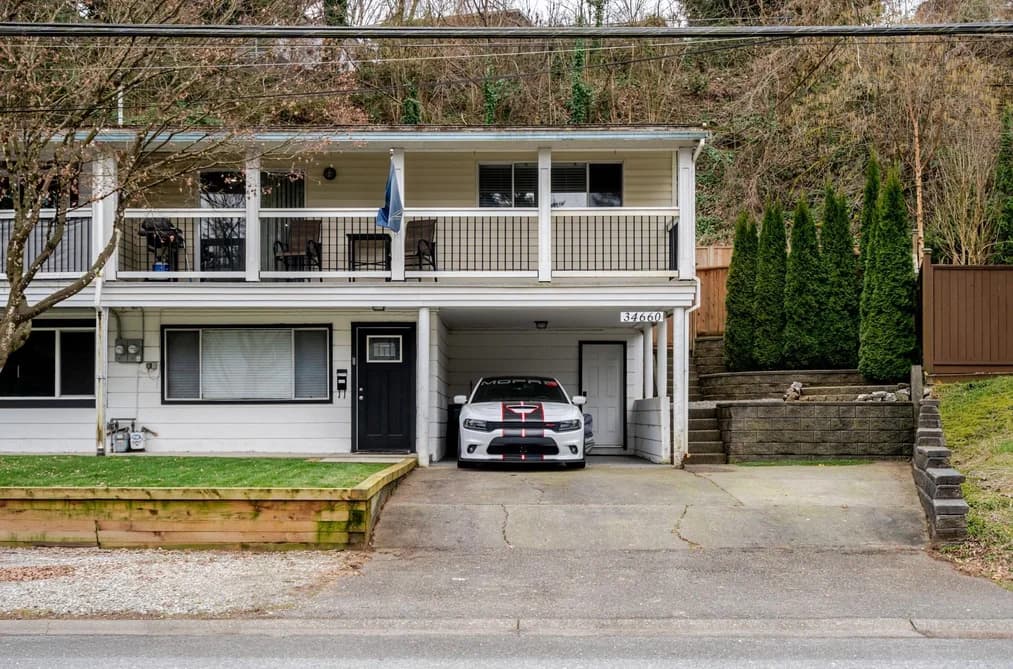 A 34660 IMMEL STREET, Abbotsford, BC — Residential for Sale - Photo 2