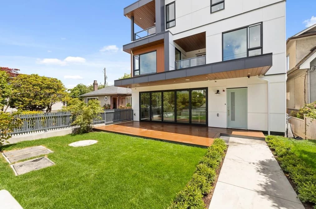 A 4260 SOPHIA STREET, Vancouver, BC — Residential for Sale - Photo 2