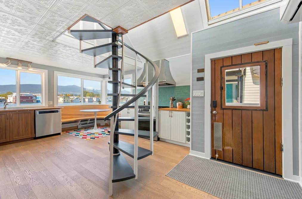 A23 415 W ESPLANADE AVENUE, North Vancouver, BC — Residential for Sale - Photo 2