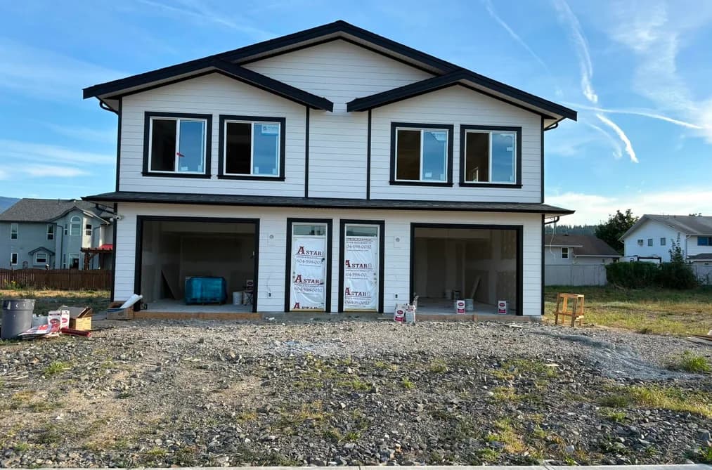 B 2020 VIEWMOUNT COURT, No City Value, BC — Residential for Sale - Photo 2