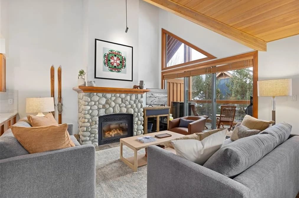 A 4847 CASABELLA CRESCENT, Whistler, BC — Residential for Sale - Photo 2
