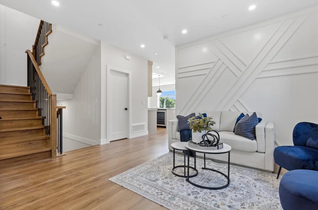 B 7531 DUNSMUIR STREET, Mission, BC — Residential for Sale - Photo 2