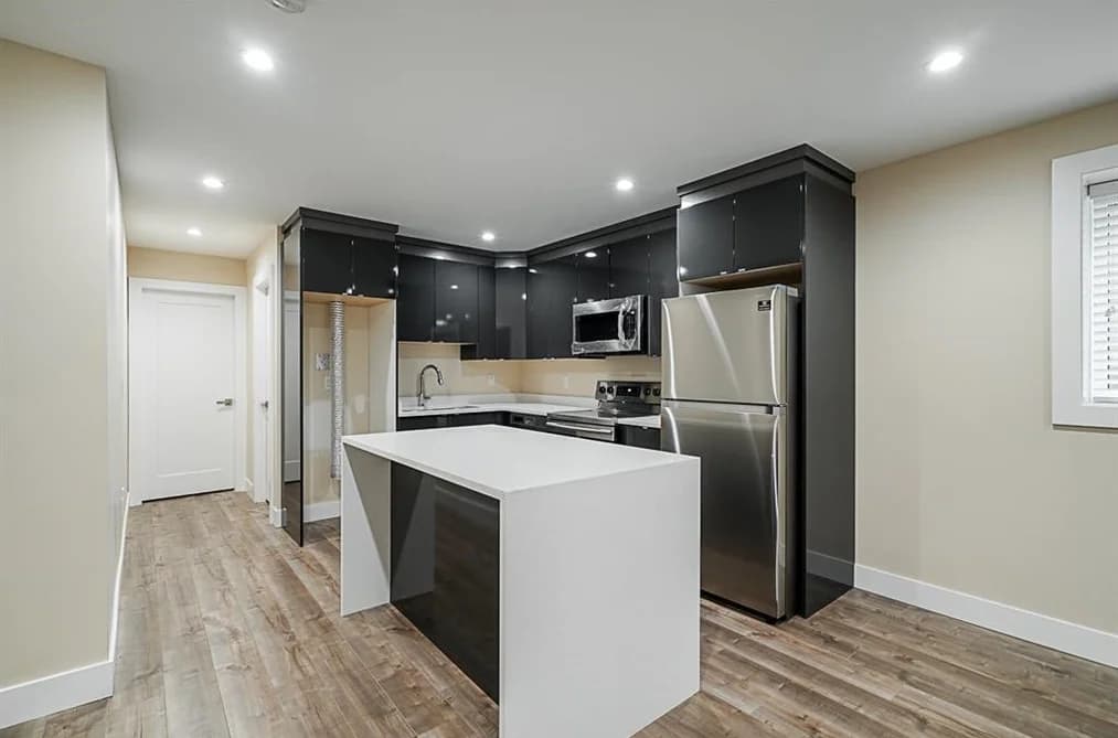 Basement 17XX HOWARD AVENUE, Burnaby BC V5B 3S4 - Photo 1