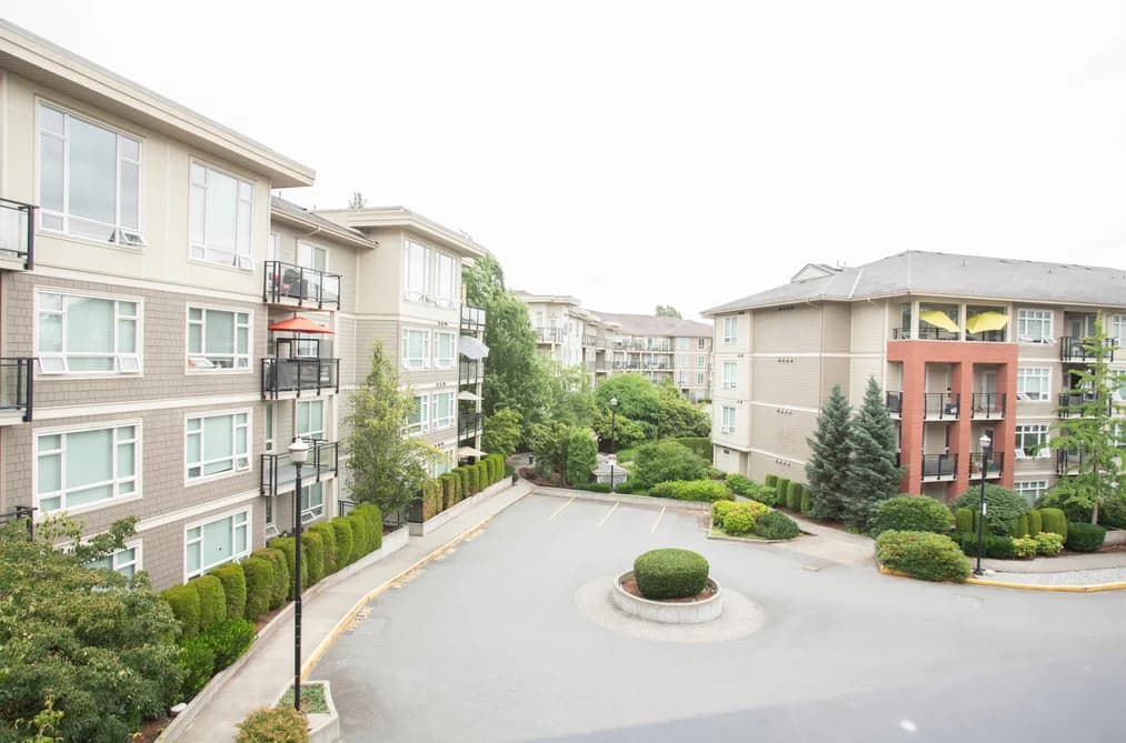 C325 20211 66 AVENUE, Langley, BC — Residential for Sale - Photo 2