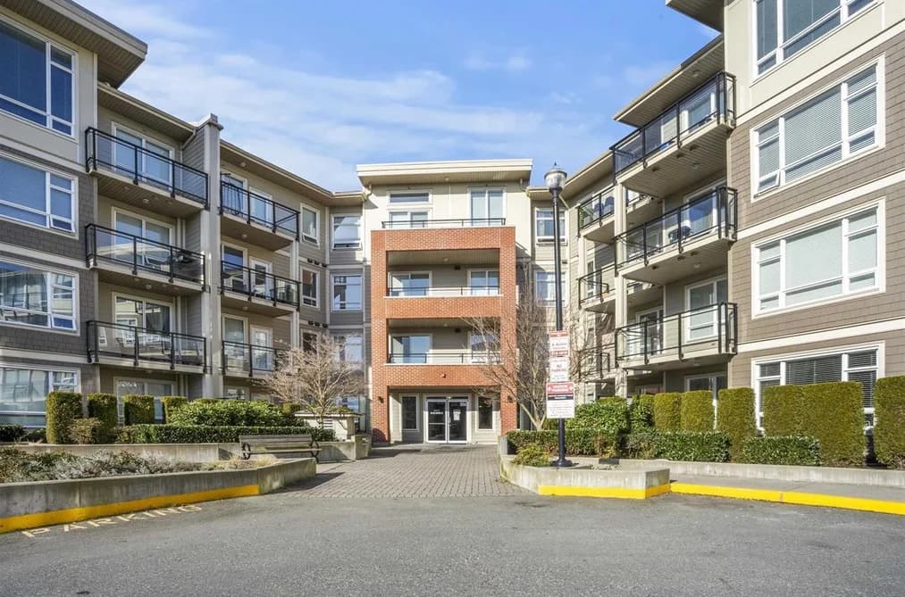 C421 20211 66 AVENUE, Langley, BC — Residential for Sale - Main Photo