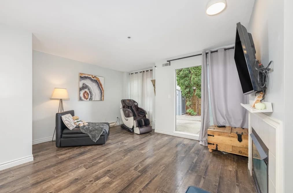 D 3439 E 43RD AVENUE, Vancouver, BC — Residential for Sale - Photo 2