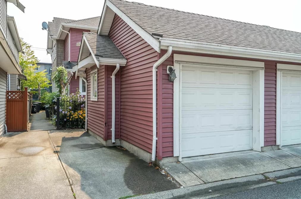 D2 19319 72 AVENUE, Surrey, BC — Residential for Sale - Photo 2