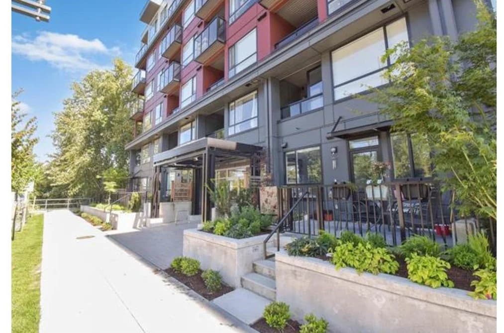 E504 13858 108 AVENUE, Surrey, BC — Residential for Sale - Photo 2
