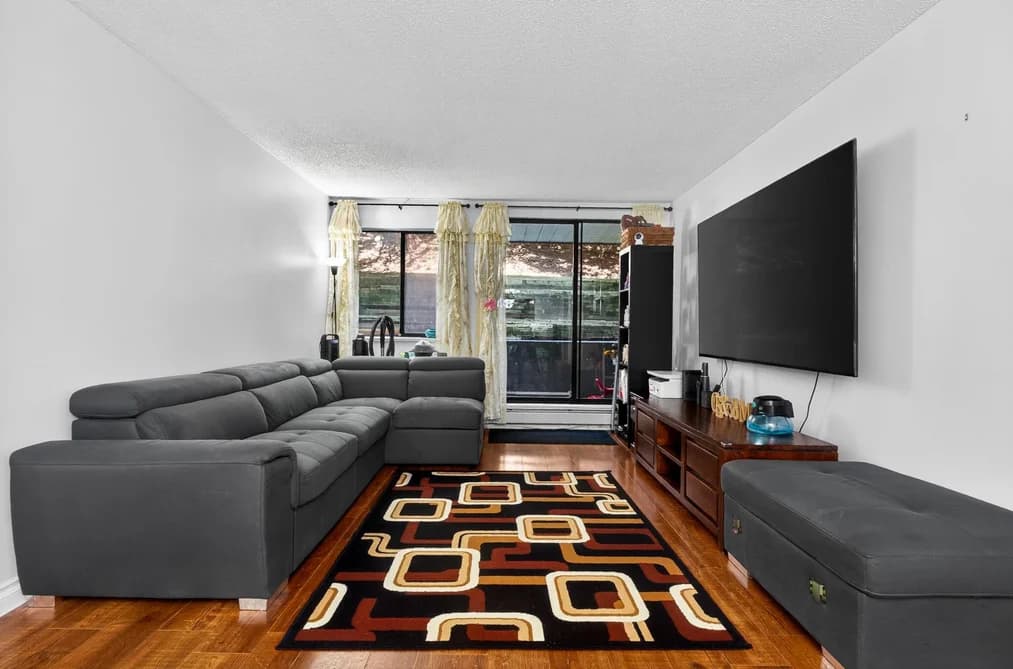 G08 10698 151A STREET, Surrey, BC — Residential for Sale - Photo 2