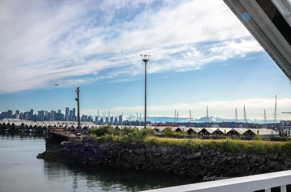 GNB21-415 W ESPLANADE AVENUE, North Vancouver, BC — Residential for Sale - Main Photo