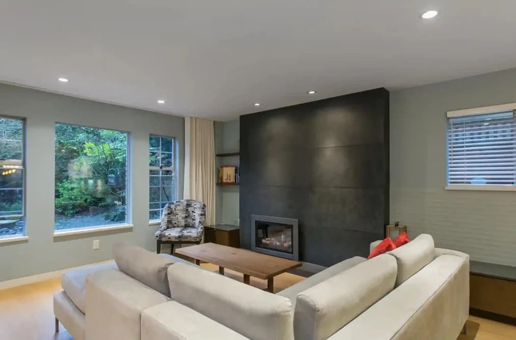 Ground Floor 453X 16TH AVE W, Vancouver BC V6R 3E8 - Photo 1