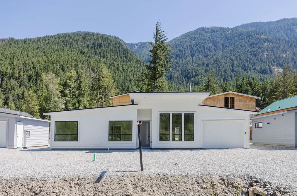HG 187 71358 GROVE PLACE, Hope, BC — Residential for Sale - Main Photo