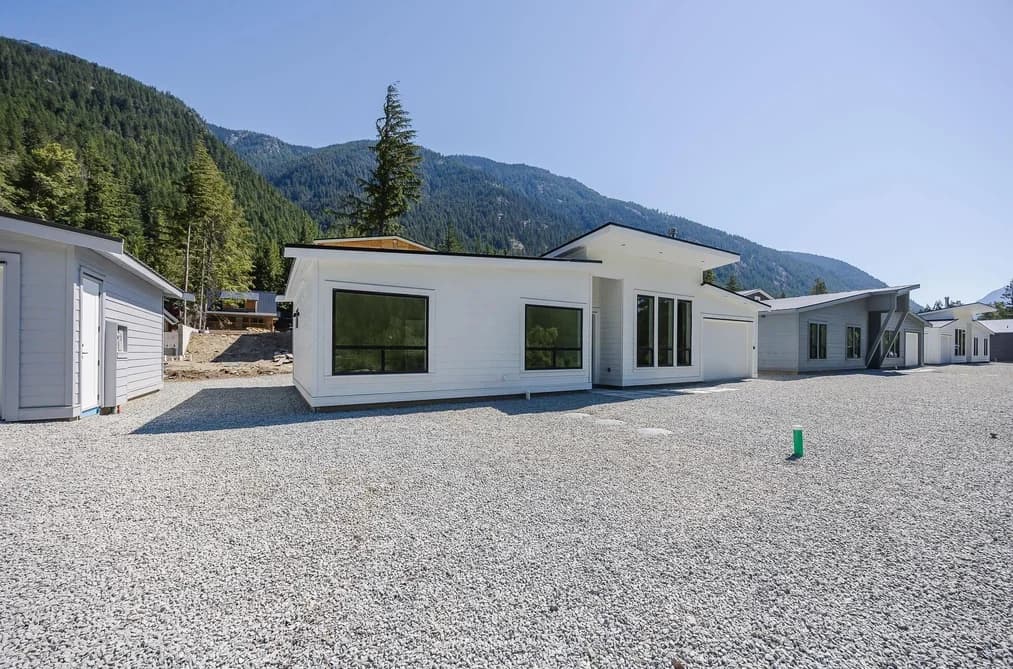 HG 187 71358 GROVE PLACE, Hope, BC — Residential for Sale - Photo 2