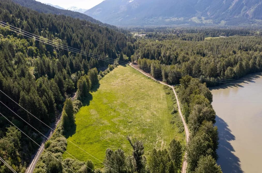 LOT 1 PEMBERTON FARM ROAD, Pemberton, BC — Land for Sale - Photo 2