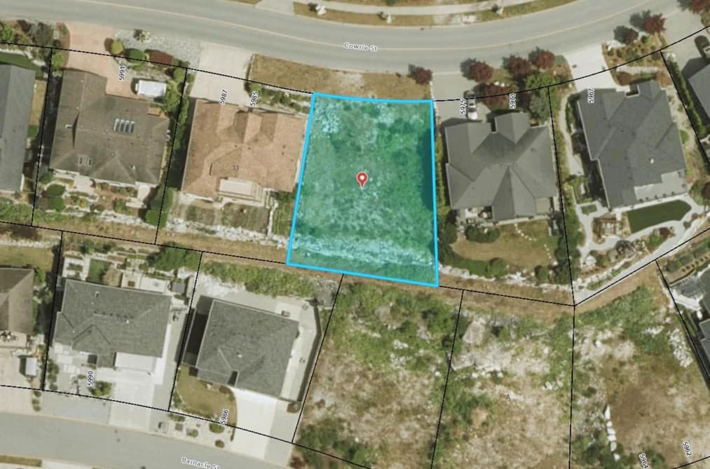 Lot 32 COWRIE STREET, Sechelt, BC — Land for Sale - Photo 2